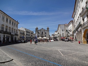 Evora main square Praca do Giraldo